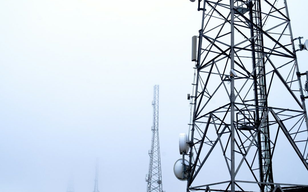 Antenne de télécommunication illustrant la fermeture progressive du réseau 2G en France
