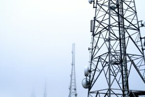 Antenne de télécommunication illustrant la fermeture progressive du réseau 2G en France